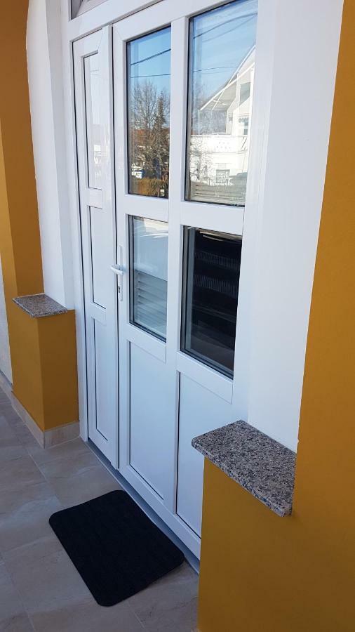 Marko Airport Rooms Velika Gorica Bagian luar foto