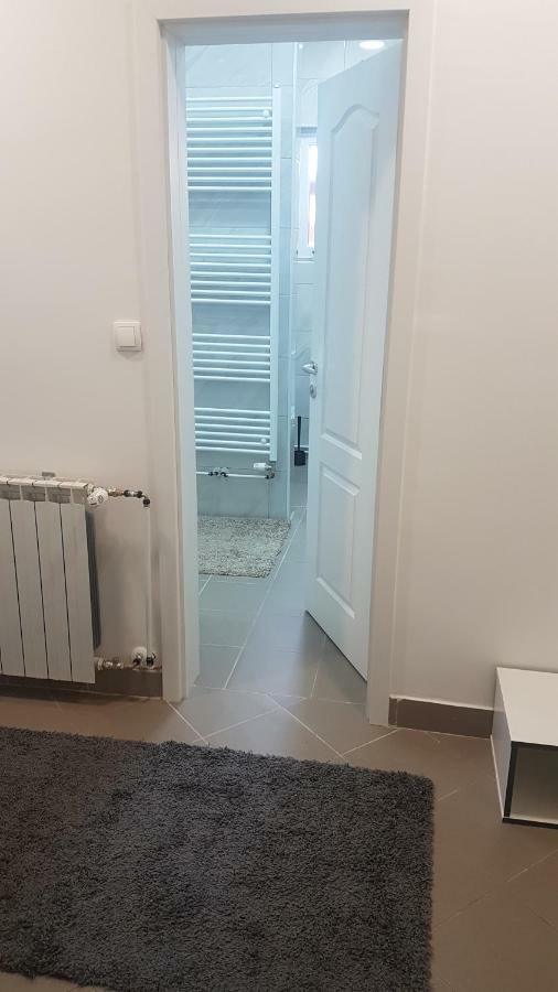 Marko Airport Rooms Velika Gorica Bagian luar foto
