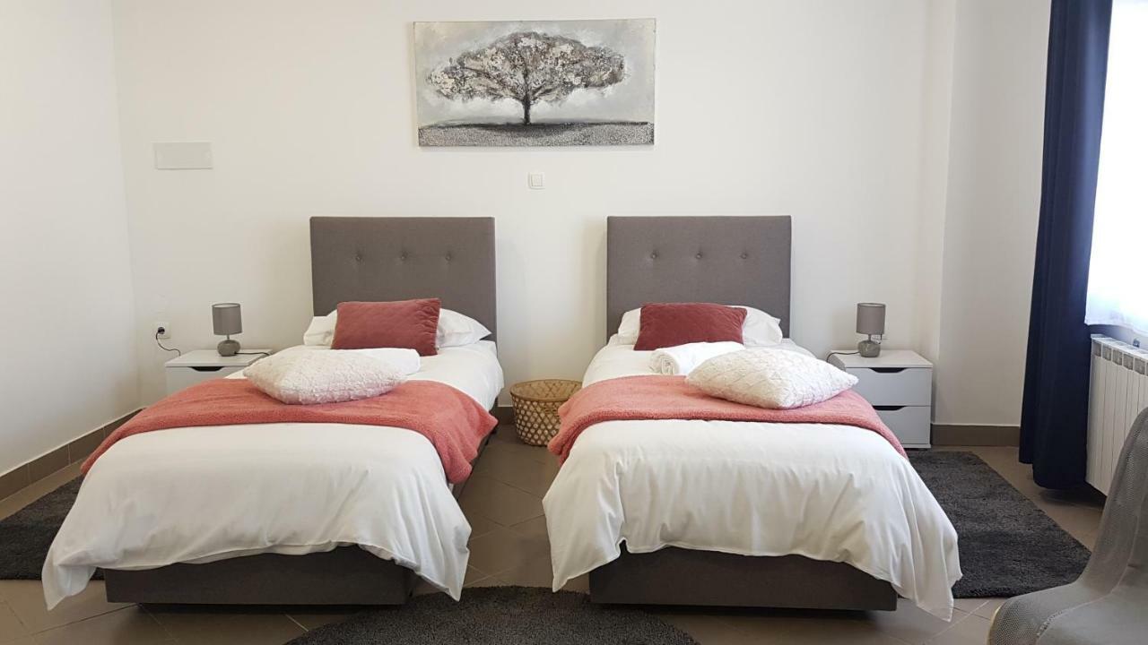 Marko Airport Rooms Velika Gorica Bagian luar foto
