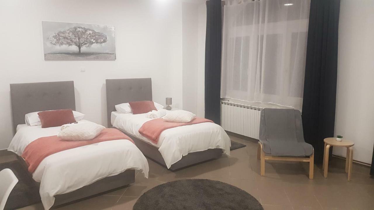 Marko Airport Rooms Velika Gorica Bagian luar foto